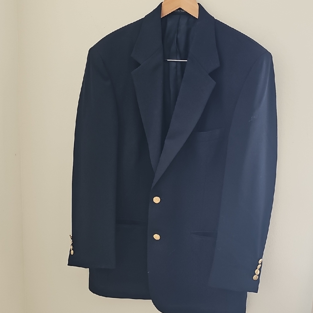 Classic‎ Navy Blazer with Gold Buttons. Wimbledon Of Englans From Dillards. 48